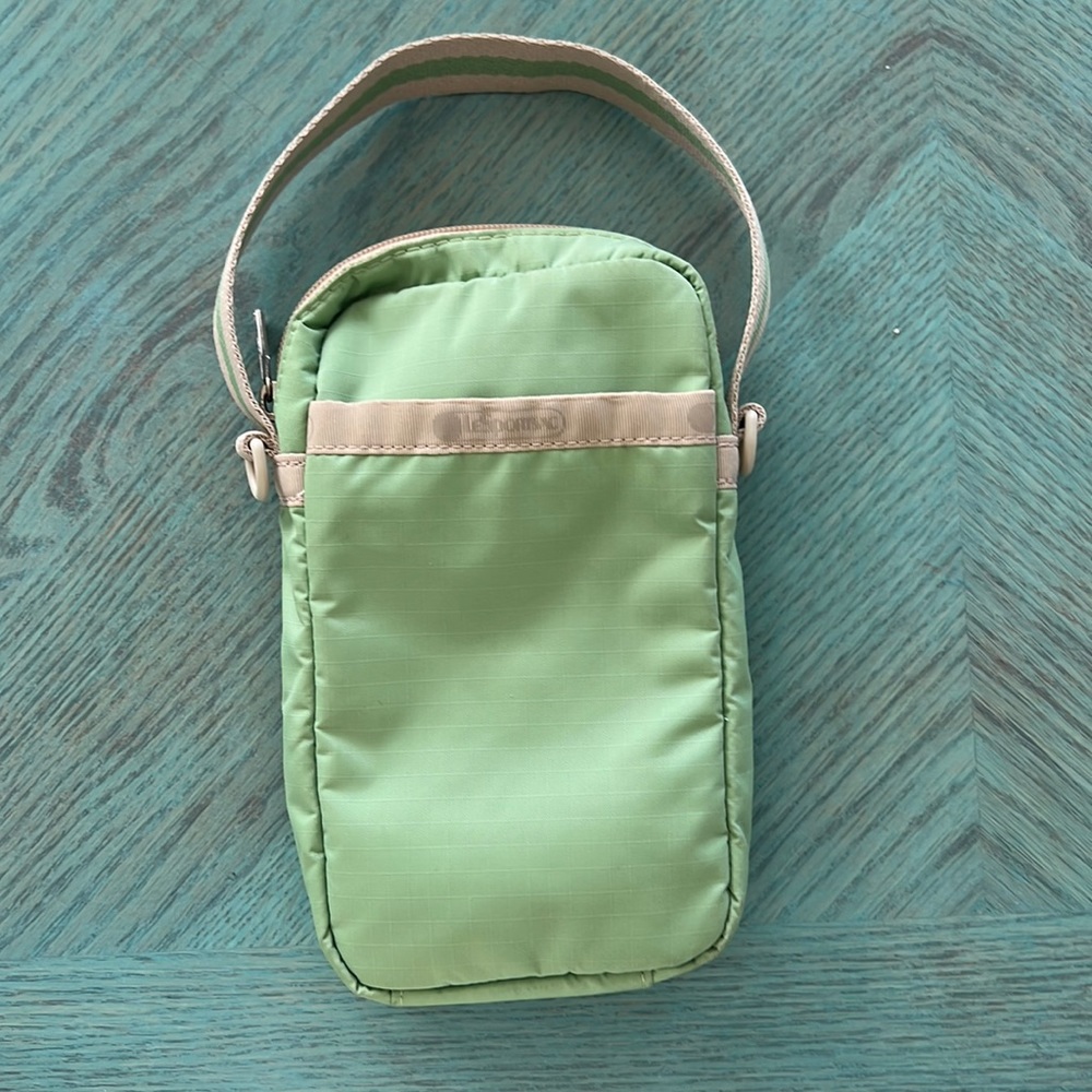 Like new LeSportsac mini phone crossbody bag